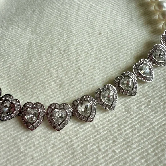 Swarovski Crystal Pearl Heart Choker by Ariana Grande - Picture 2 of 8